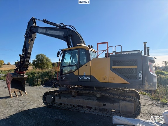 Volvo EC250EL Gravemaskin m/ GPS, Rototilt og 2 skuffer. SE VIDEO 3 of 30