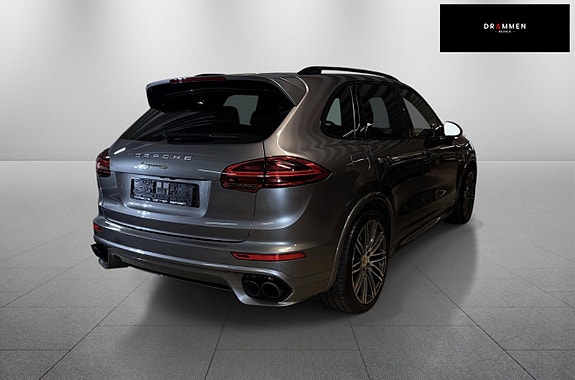 Porsche Cayenne S 6 of 27