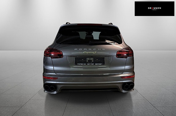 Porsche Cayenne S 8 of 27