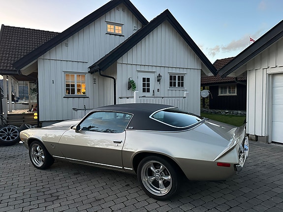 Chevrolet Camaro 4 of 23