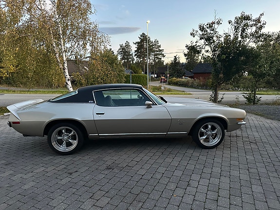 Chevrolet Camaro 3 of 23