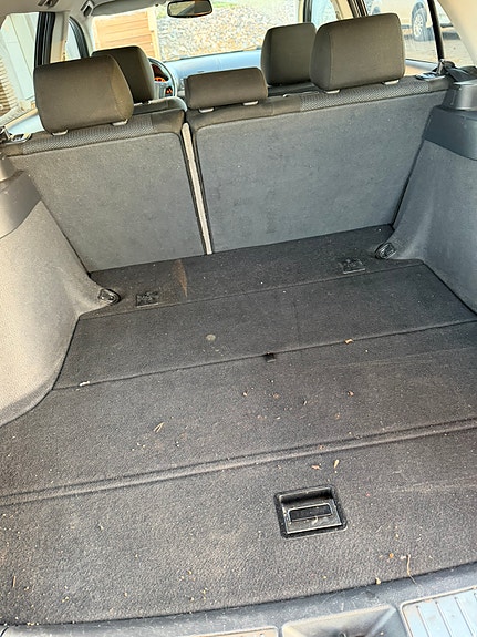 Toyota Avensis 12 of 16