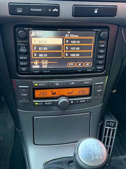Toyota Avensis 16 of 16