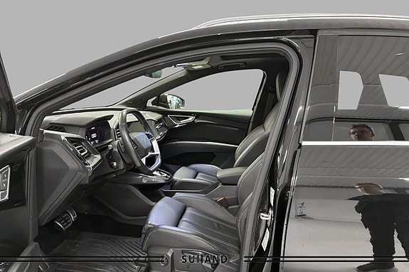 Audi Q4 e-tron 11 of 18
