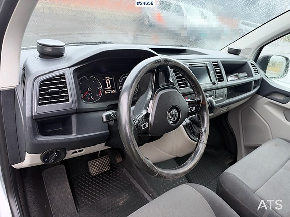 Volkswagen Transporter 30 of 30