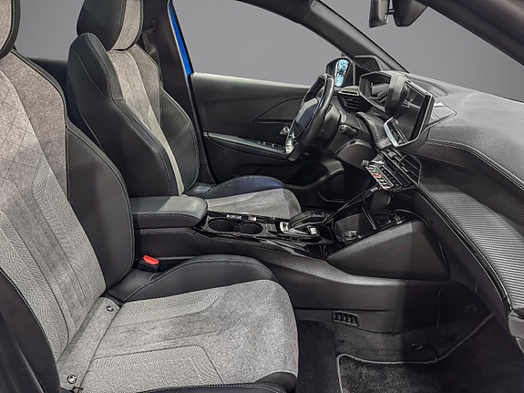 Peugeot 208 19 of 30