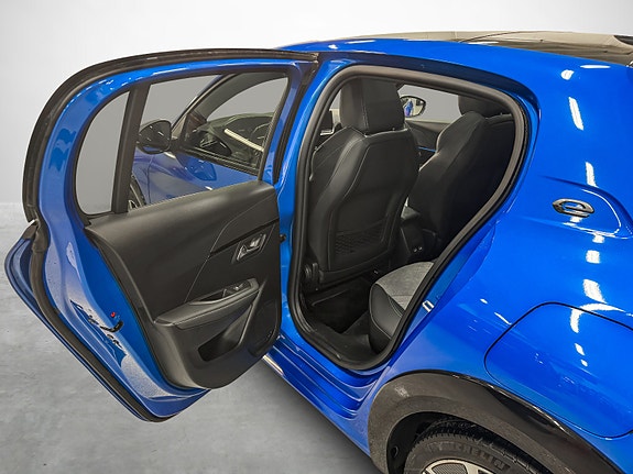 Peugeot 208 21 of 30