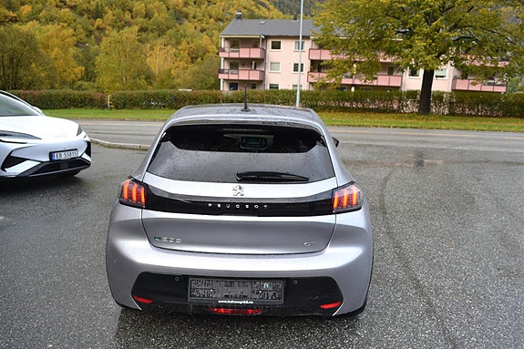 Peugeot 208 6 of 13
