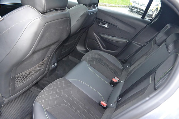 Peugeot 208 9 of 13