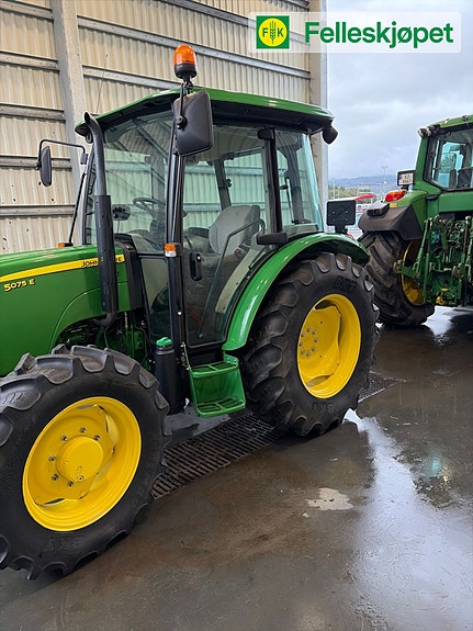 John Deere 5075E 21 of 22
