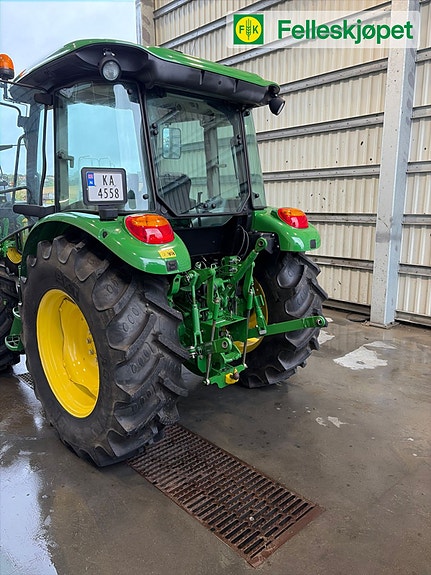 John Deere 5075E 13 of 22