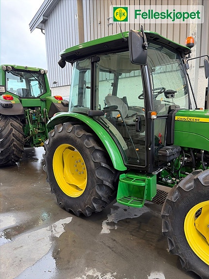 John Deere 5075E 16 of 22