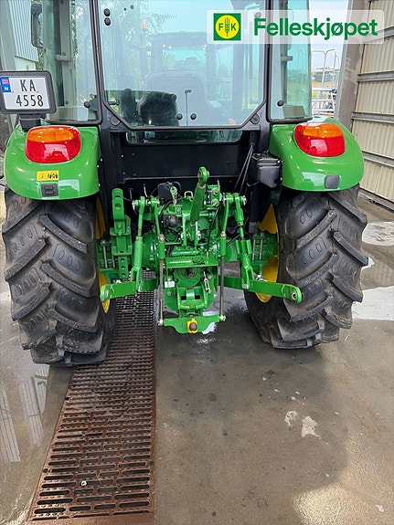 John Deere 5075E 14 of 22