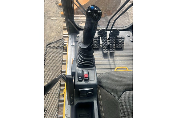 Cat 330-07C 8 of 30