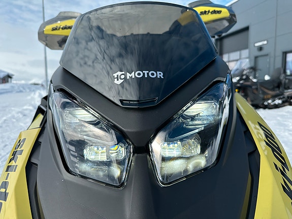 Ski-doo Backcountry X-RS 850 E-TEC Turbo R HUB 14 of 24