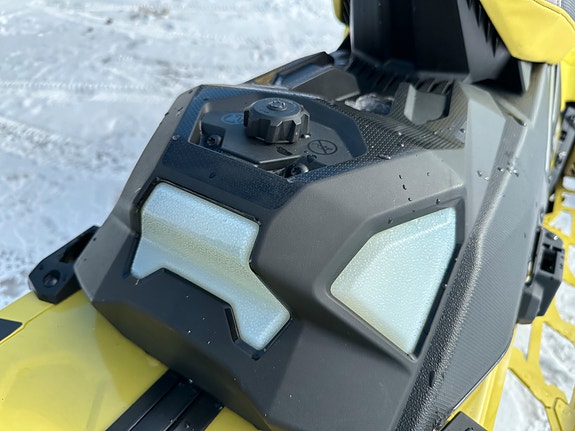 Ski-doo Backcountry X-RS 850 E-TEC Turbo R HUB 23 of 24