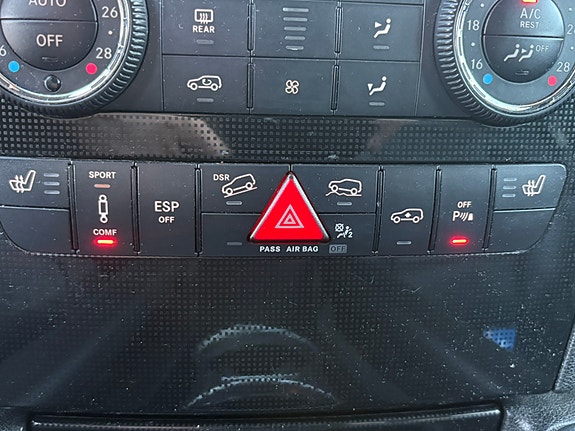 Mercedes-Benz ML350 17 of 30