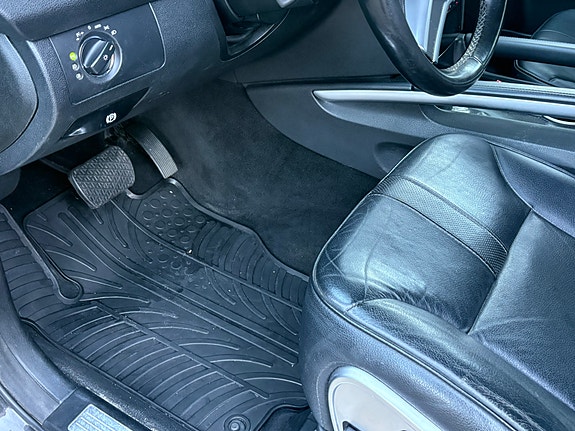 Mercedes-Benz ML350 9 of 30
