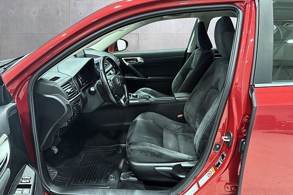 Lexus CT200h 8 of 20