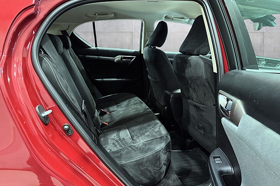 Lexus CT200h 18 of 20