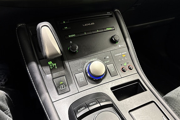 Lexus CT200h 15 of 20