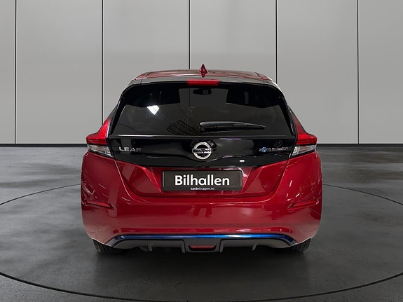 Nissan Leaf 4 of 28