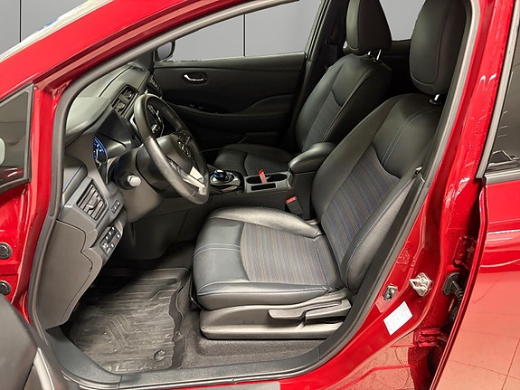 Nissan Leaf 10 of 28