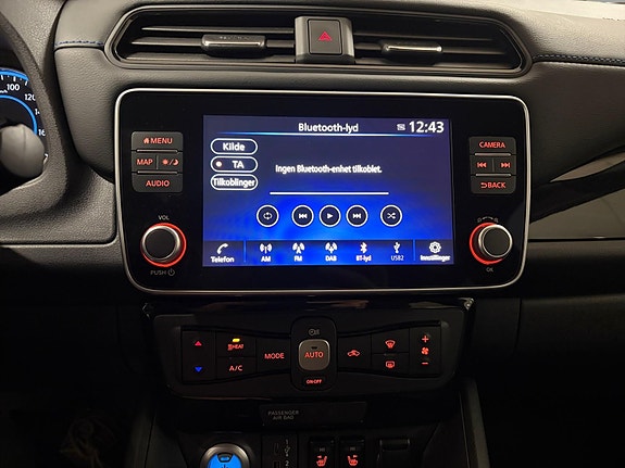 Nissan Leaf 21 of 28