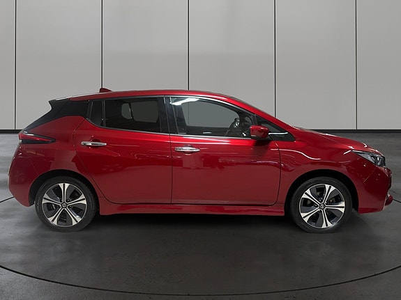 Nissan Leaf 6 of 28