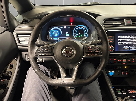 Nissan Leaf 12 of 28