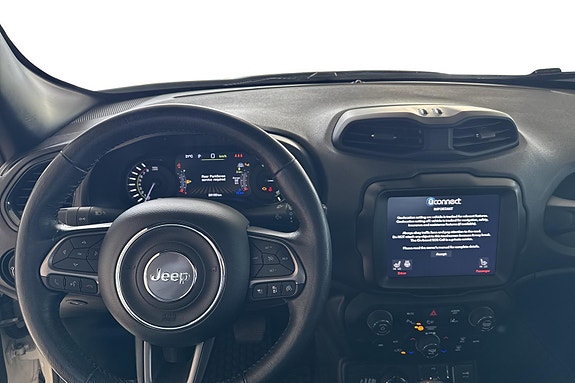 Jeep Renegade 6 of 25