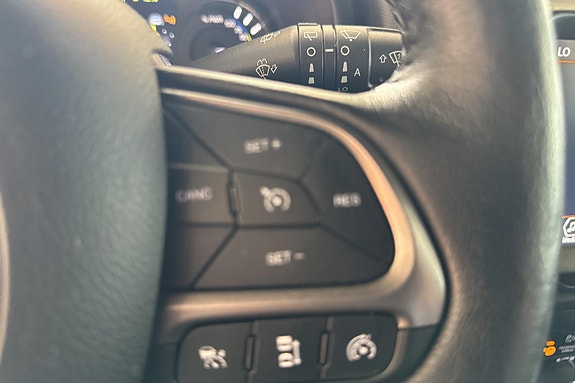 Jeep Renegade 16 of 25