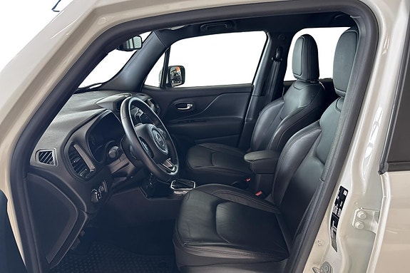 Jeep Renegade 8 of 25