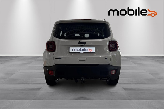 Jeep Renegade 4 of 25