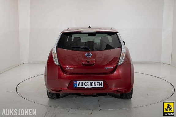 Nissan Leaf 5 of 30