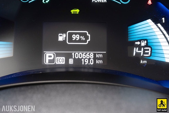 Nissan Leaf 29 of 30