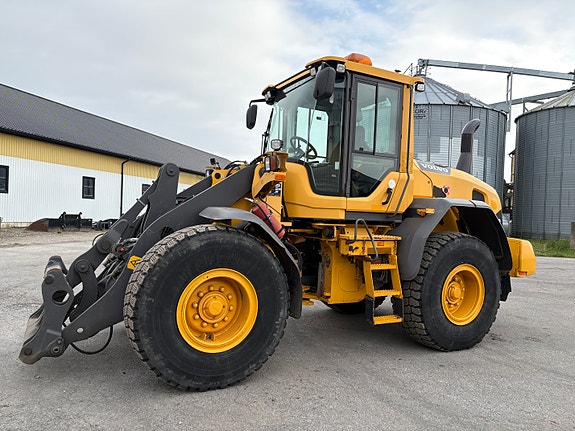 Volvo L60G-endast 8600 tim 2 of 7