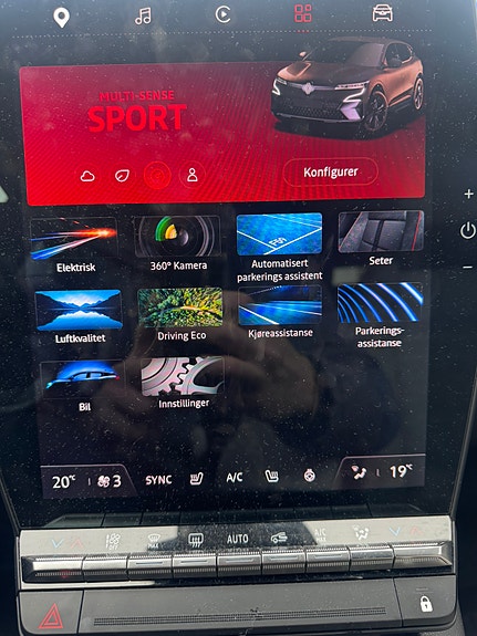 Renault Megane E-Tech 16 of 21