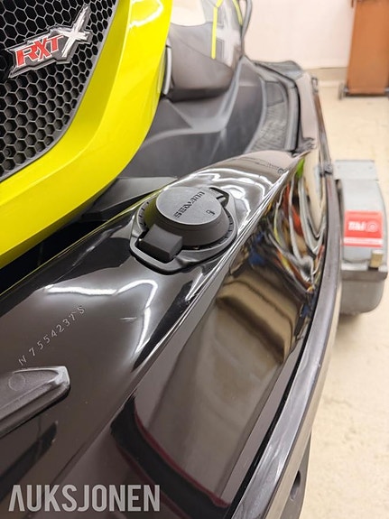 2012 SeaDoo Rxt 260 Rs Vannscooter med registrert Tiki henger 19 of 20
