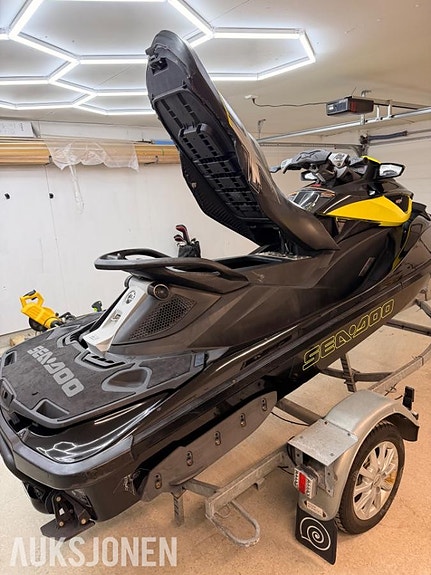 2012 SeaDoo Rxt 260 Rs Vannscooter med registrert Tiki henger 9 of 20