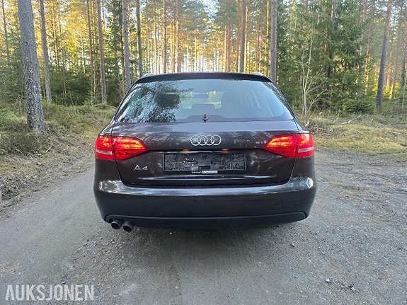 Audi A4 8 of 16