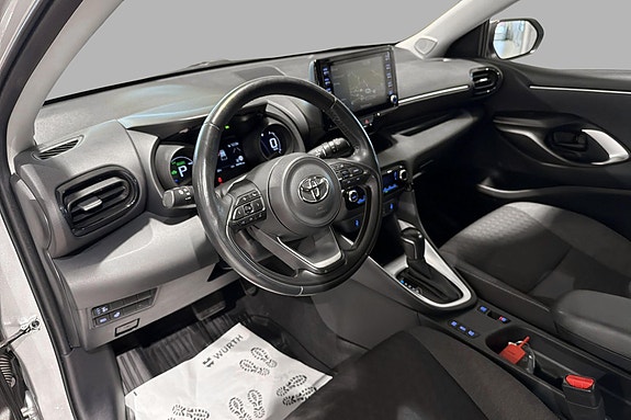 Toyota Yaris 10 of 19