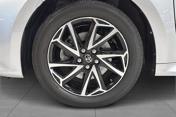 Toyota Yaris 19 of 19