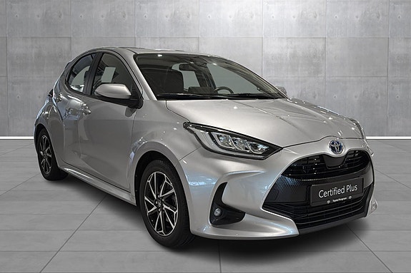 Toyota Yaris 7 of 19