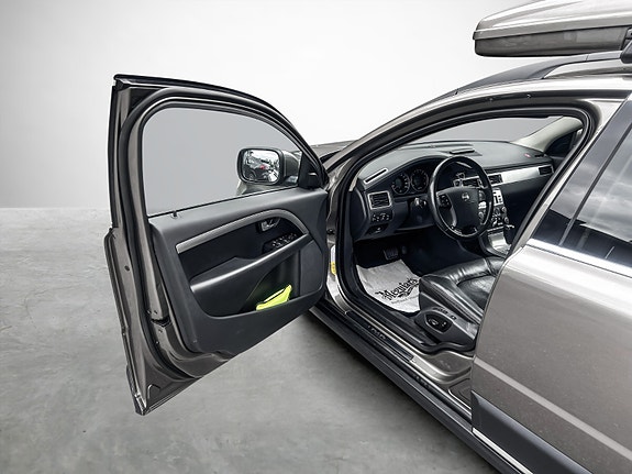 Volvo XC70 9 of 24