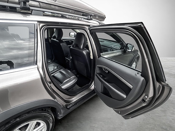 Volvo XC70 19 of 24