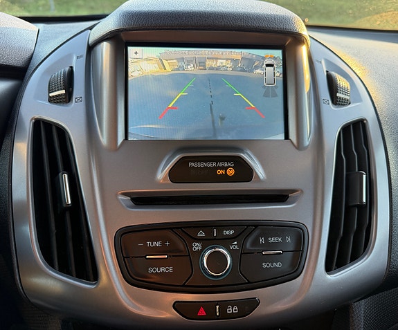 Ford Transit Connect 8 of 27