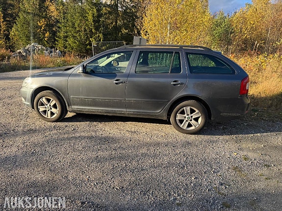 Skoda Octavia 8 of 13