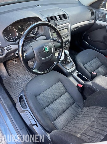 Skoda Octavia 10 of 13