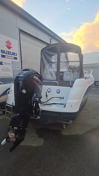 Quicksilver 630wa med 2014 model 115hk Mercury. 2 of 8